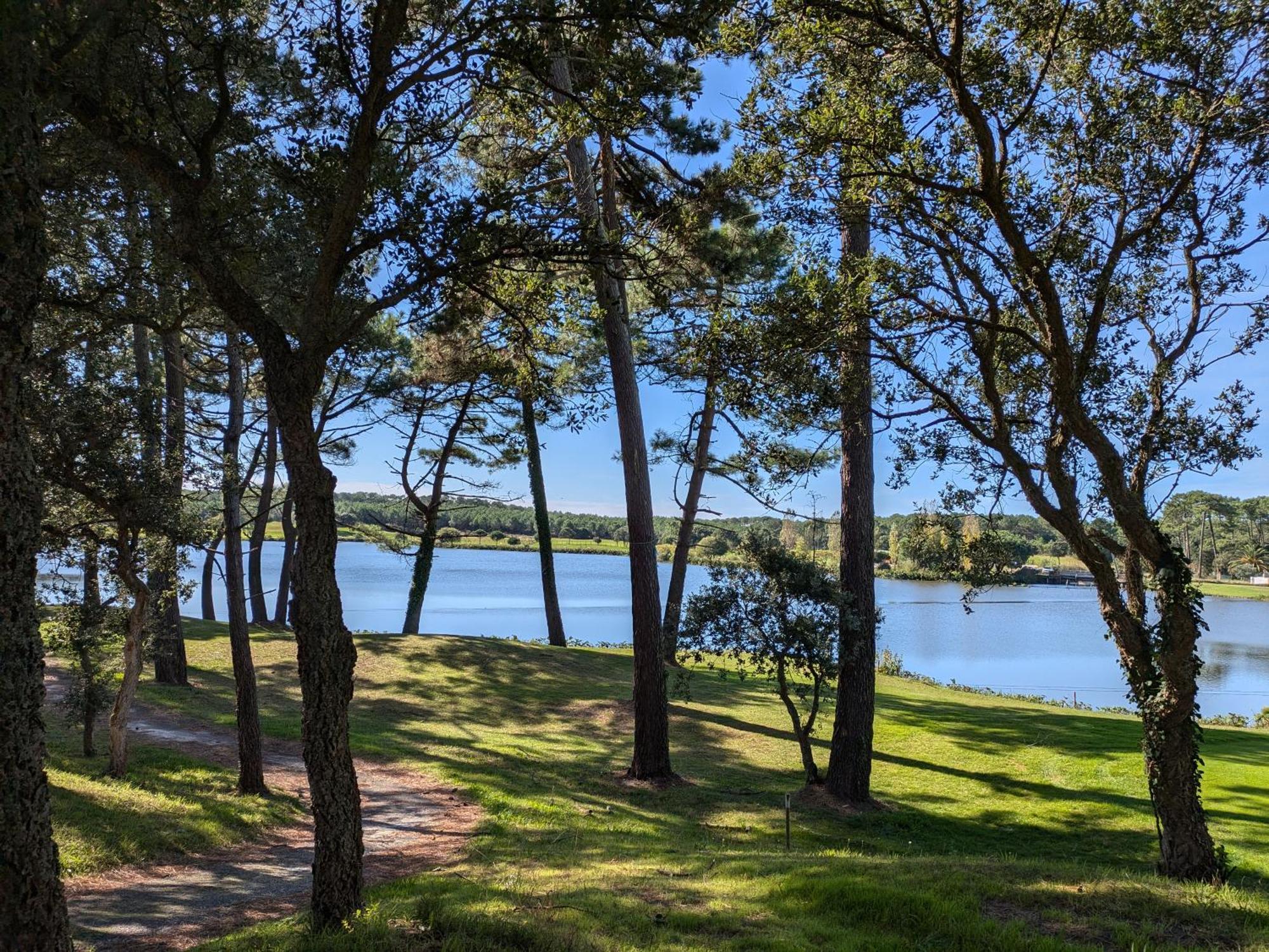 Residence Mes Amours D'Enfants - Les Villas Du Lac Soustons Bagian luar foto
